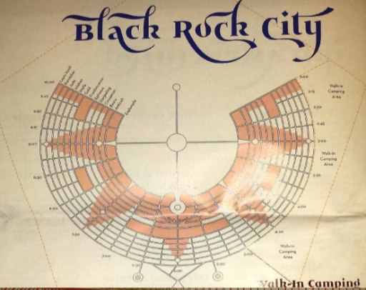La partie habitable de la ville de Black Rock City en duomercycle. Photo de la carte de Burning Man 2014 en version papier : F. Muguet, 2014.